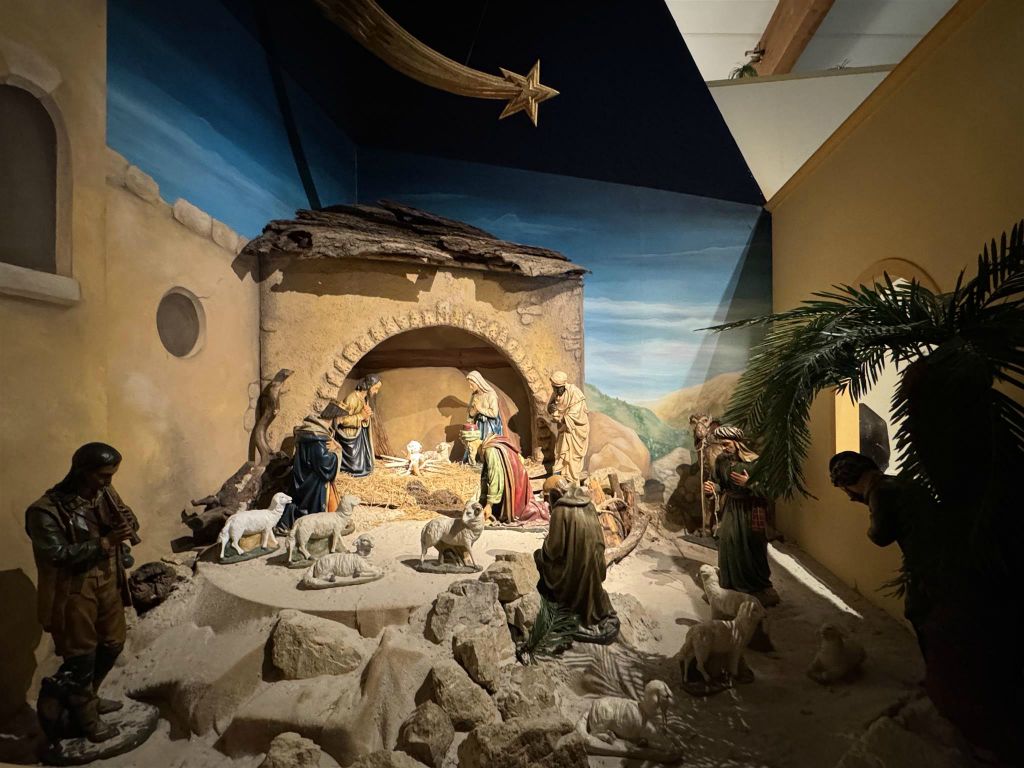 BÜLLINGEN - een kerststal in de kerststallententoonstelling Ars Krippana