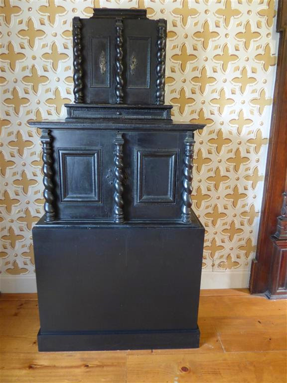 TRAKOŠĆAN - een kast in het kasteel van Trakošćan