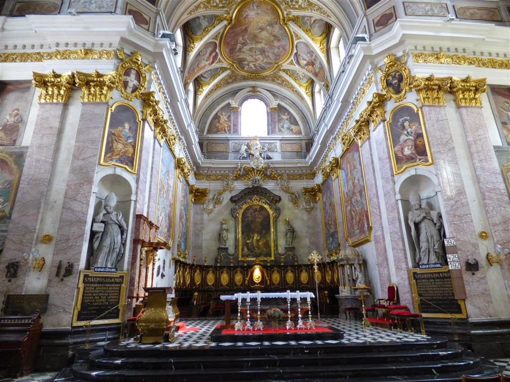LJUBLJANA - binnen in de St. Nicolaaskathedraal