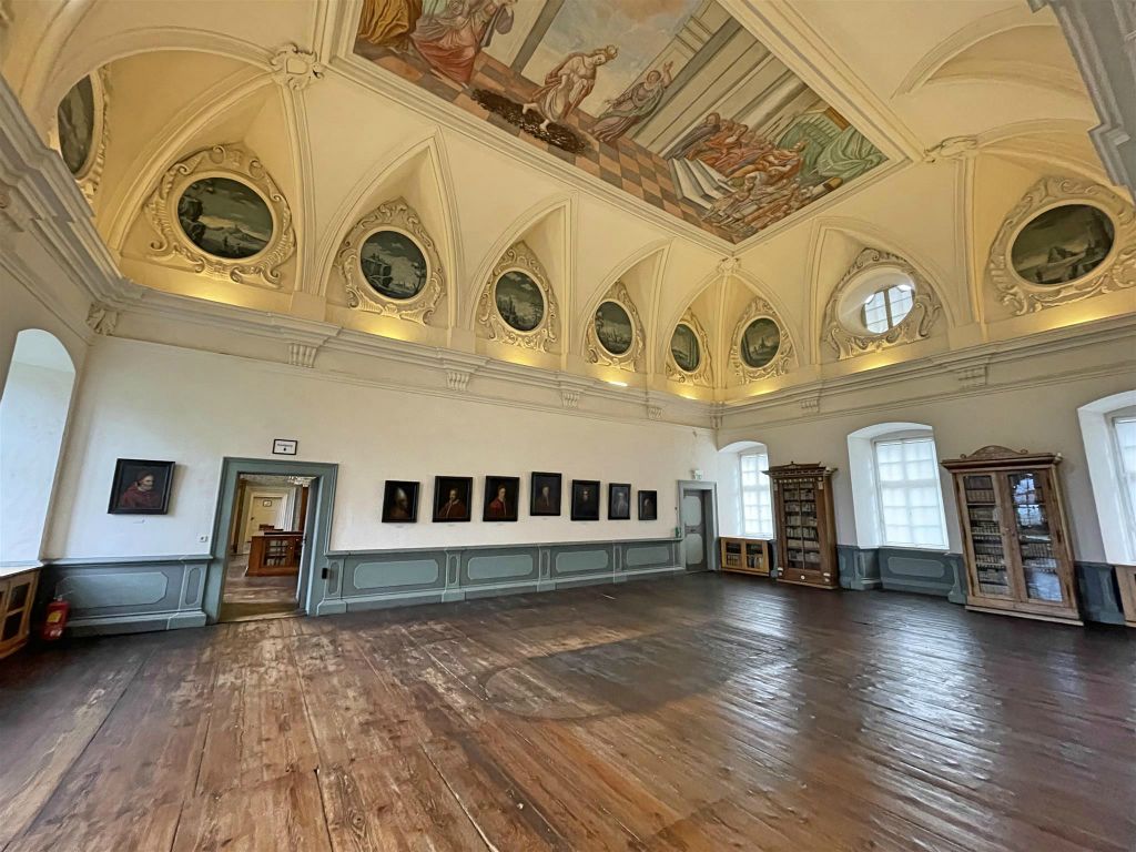 HÖXTER - een zaal van de abdij van Corvey